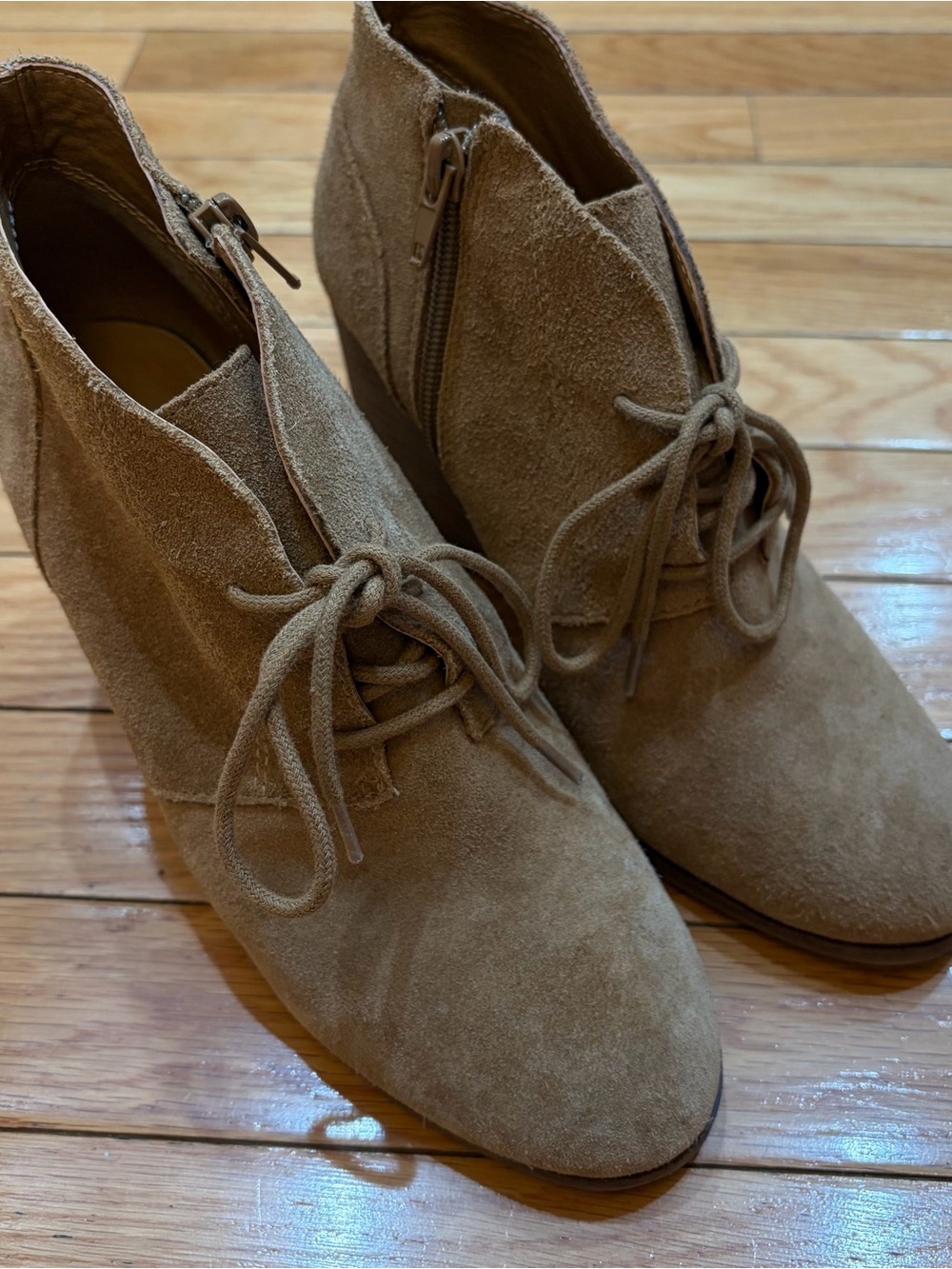 Lucky Brand Women’s Tan Block Heel Booties - Lace Up 7.5M Side Zipper Nice Cond
